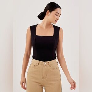 NWT Love Bonito Allegra Square Neck Shell Top XXS